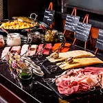 Courtyard By Marriott Prague City 