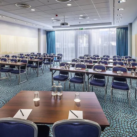 Courtyard By Marriott Prague City 